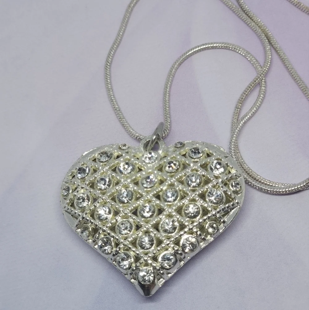 👍5 for $20 Heart Pendant Necklace Silver Tone Rhinestones Snake Chain